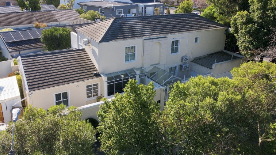 6 Bedroom Property for Sale in Newlands Western Cape